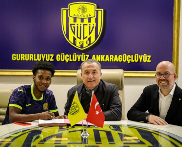 Super Liqa klubunda 2 yeni futbolçu