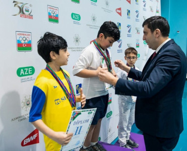 Badminton üzrə paytaxt birinciliyinin qalibləri bilindi