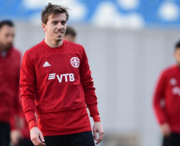 Gürcüstan millisinin üzvü də klubunu dəyişdi