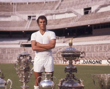 Real'ın fəxri prezidenti dünyasını dəyişdi