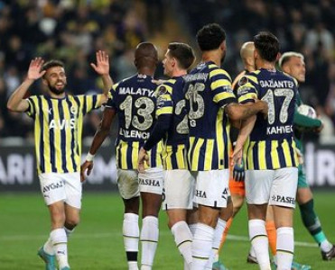 Emreli'nin komandası Fənərbaxça'ya böyük hesabla uduzdu