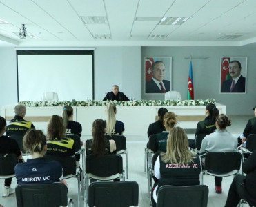 Voleybol üzrə Azərbaycan millisinin hazırlıq prosesinə dair toplantı keçirilib