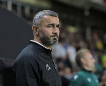 Futbolçulara tapşırıq verməkdə çətinlik çəkirdim