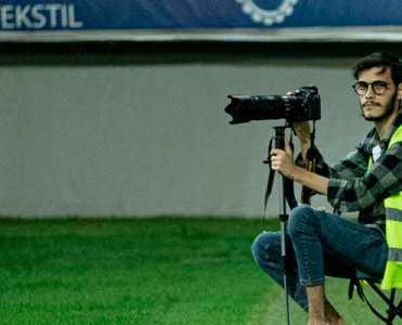 Qarabağ rəhbərliyi fotoqrafın işini bərpa etdi