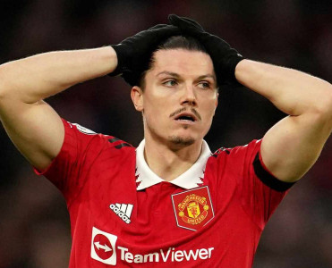 Mançester Yunayted onu milliyə getməsini istəmir