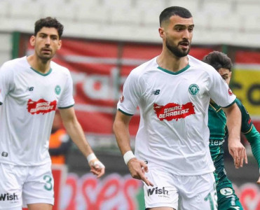 Emreli Konyaspor'da qalmaq istəyir