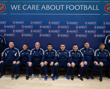 Azərbaycanlı məşqçilər Beniteslə bir arada