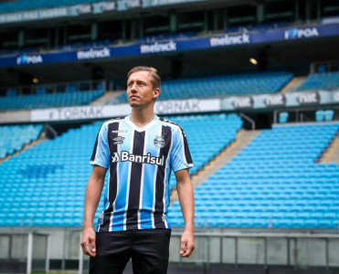 Lukas Leyva karyerasını bitirdi