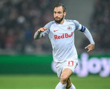 37 yaşlı futbolçu Azərbaycanla oyuna çağırıldı