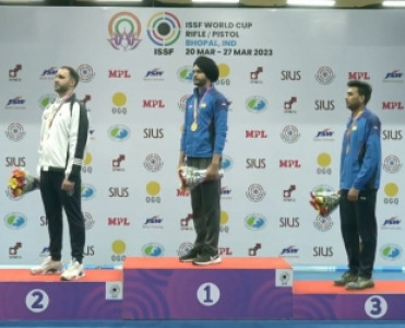 Azərbaycan atıcısı Ruslan Lunev Hindistanda gümüş medal qazandı