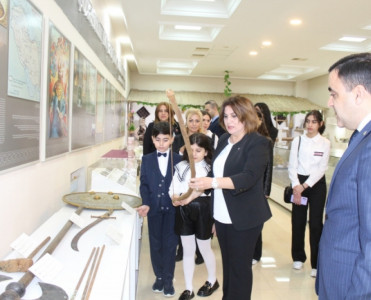 Azərbaycan məktəbliləri Özbəkistanda olublar