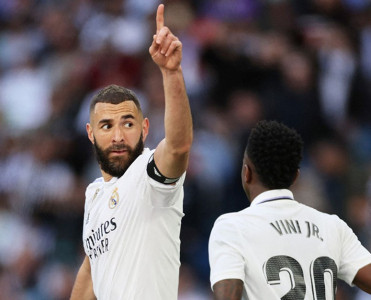 Benzema'dan ilk və yeni rekord