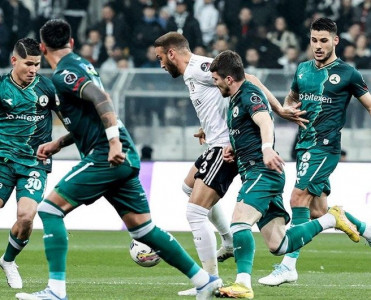 Beşiktaş ikinci pilləyə yüksəldi