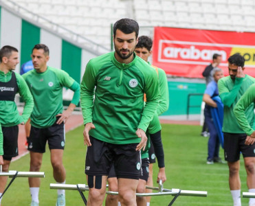 Konyaspor Mahir Emrelidən narazıdır