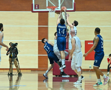 Gəncə pley-off mərhələsinə vəsiqəni təmin etdi