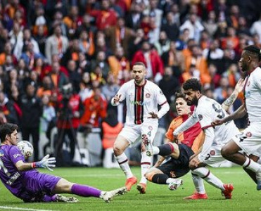 Qalatasaray evdə xal itirdi