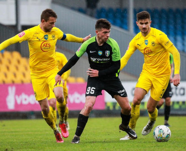 Azərbaycanlı futbolçuların duelində heç-heçə