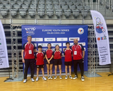 Stolüstü tennisçilərimiz 'Europe youth series' turnirində yarımfinala yüksəliblər