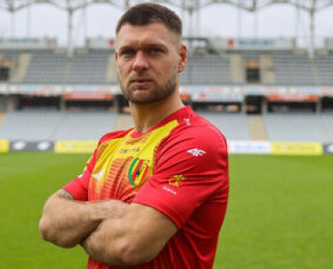 Neftçi'nin sabiq futbolçusundan qeyri-adi qol