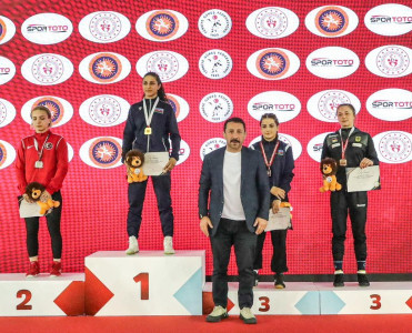 Güləşçilərimizdən Antalyada daha 4 medal