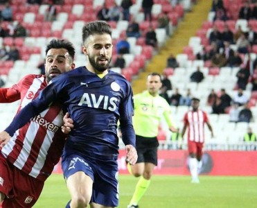 Sivasspor'la Fənərbaxça'dan ilk oyunda heç-heçə