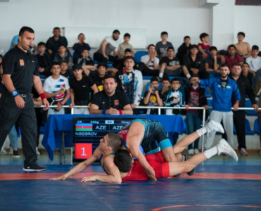 Güləş üzrə U-15 Azərbaycan çempionatına yekun vurulub