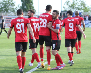 Qarabağ'la oyuna tam heyətlə