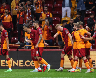 "Qalatasaray"da daxili TRANSFER