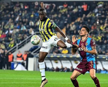 Fənərbaxça Trabzonspor'u MƏĞLUB ETDİ