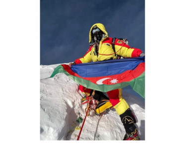 Azərbaycanlı alpinist İsrafil Aşurlu Makalu zirvəsini fəth etdi