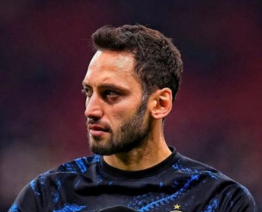 Türkiyəli futbolçunun müqaviləsi təsdiqləndi