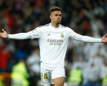 "Real" Mariano Diasla yolları ayırdı