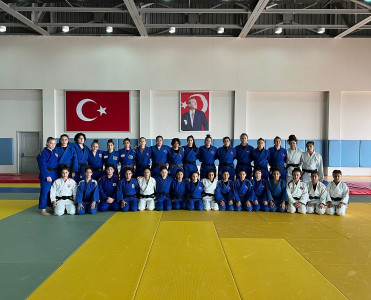 Azərbaycan millisi AÇ-yə Türkiyə yığmasıyla birgə hazırlaşır