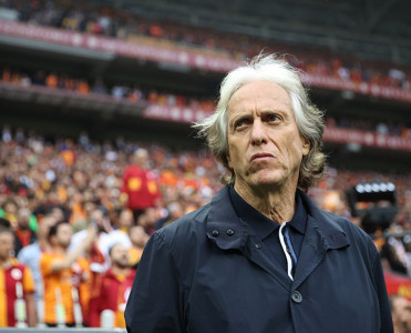 Jorge Jesus ilk transferini "Qalatasaray"dan edir?