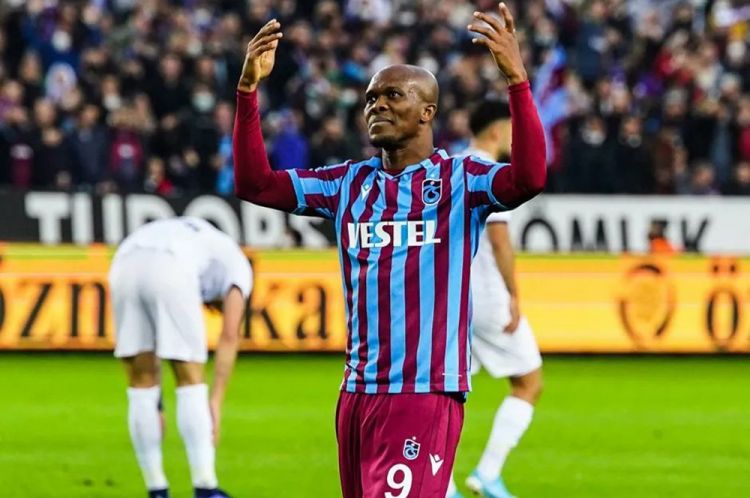 “Trabzonspor” eks futbolçusunu geri qaytarır  - FOTOLAR