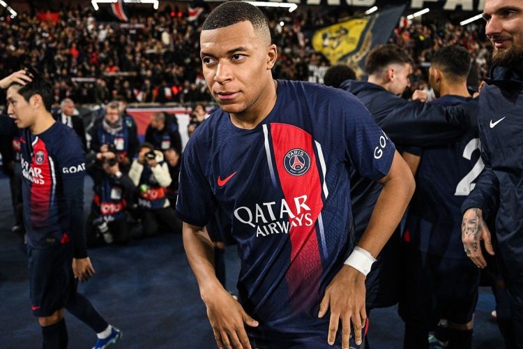 Kilian Mbappe qardaşına qalib gəldi