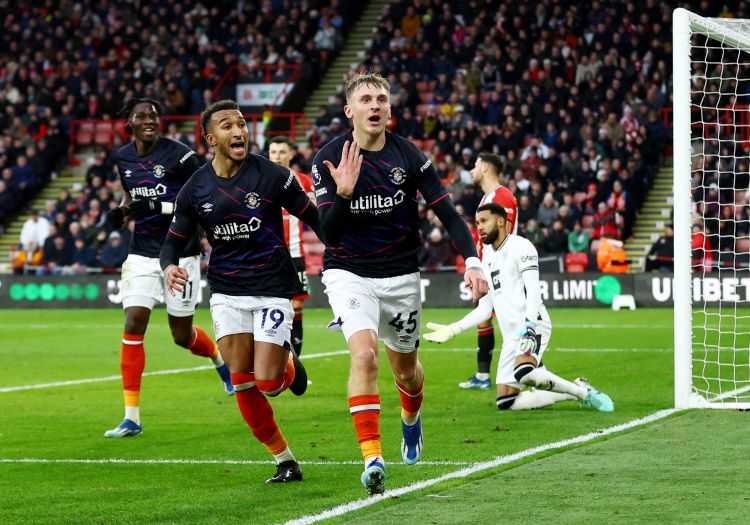 Premyer Liqa klubu tarixə düşdü