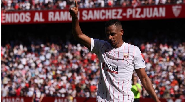 Fernando müqaviləsini ləğv etdi