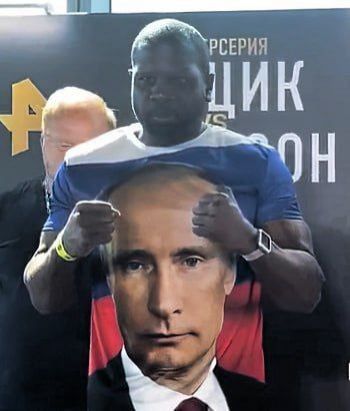 Putin amerikalı boksçu Kevin Consona Rusiya vətəndaşlığı verib