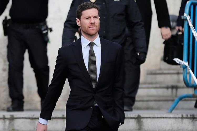 Xabi Alonso "Çelsi"ni çalışdıra bilər