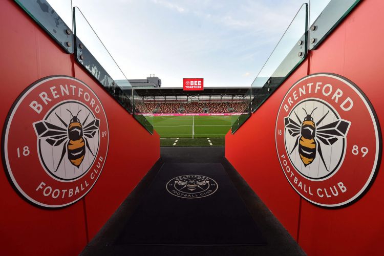 "Brentford" onunla bağlı qərarını verdi