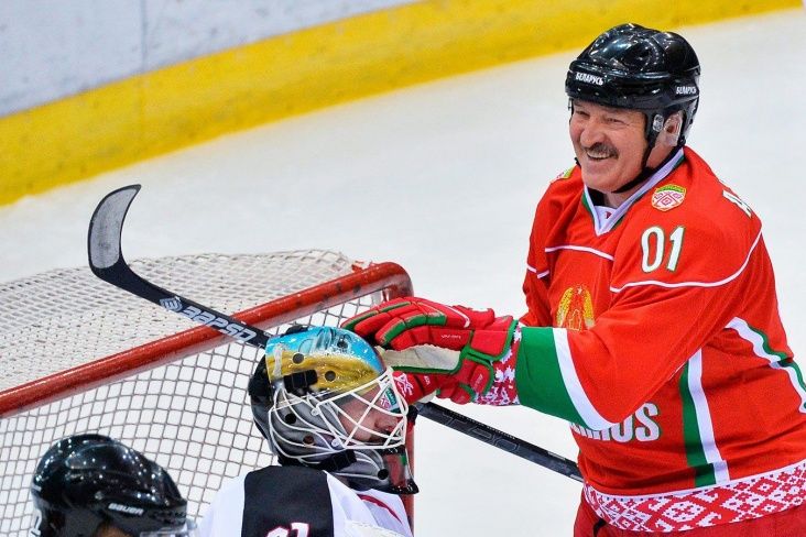Belarus prezidenti Lukaşenko xokkey oynayacaq