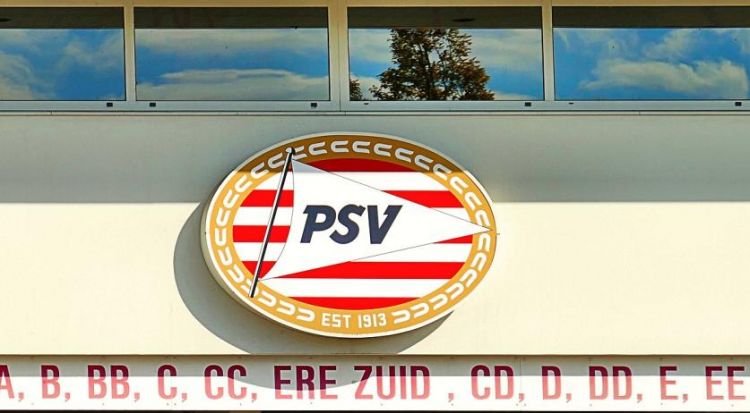 PSV-də yeni müqavilə