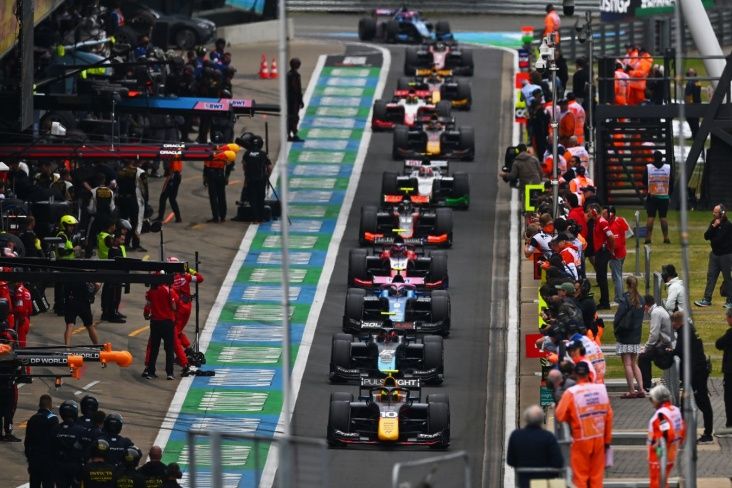 "Red Bull"  Formula 1 yarışında "Uilyams"ı qabaqladı