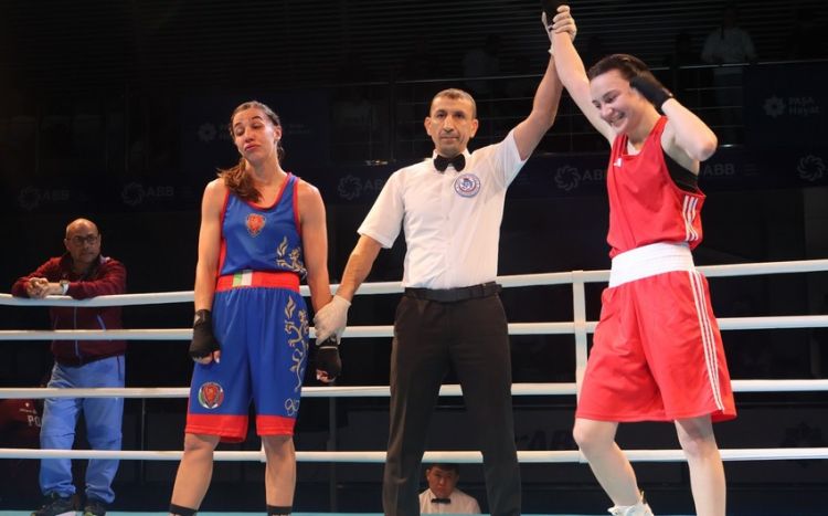 Azərbaycanın iki qadın boksçusu Bakıdakı turnirdə finalda