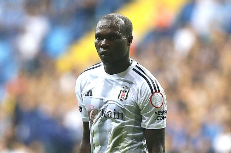 Vinsent Abubakar 17 matçdan sonra meydana çıxdı