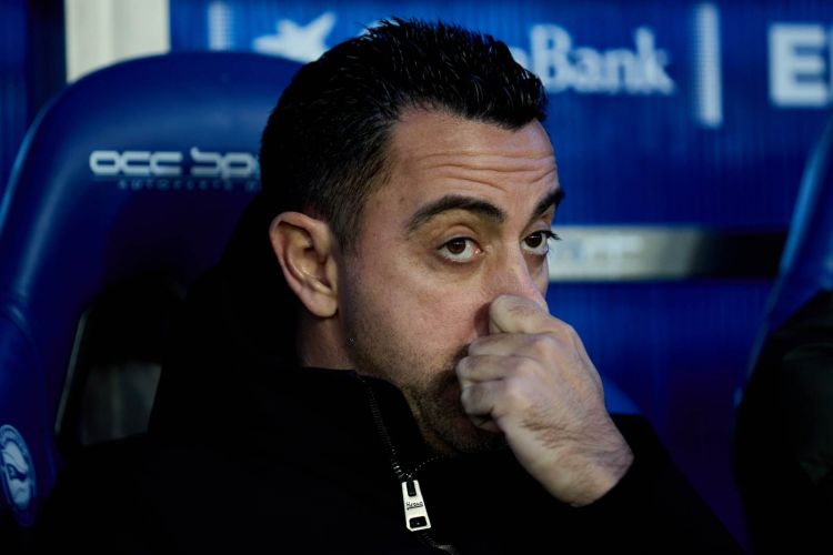 Xavi "Barselona"da qalacağını təsdiqlədi