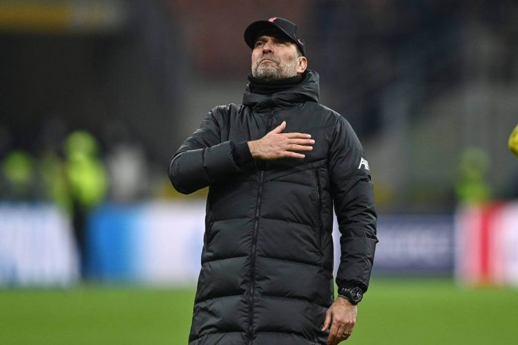 Klopp "Liverpul"la vidalaşarkən göz yaşlarına boğuldu