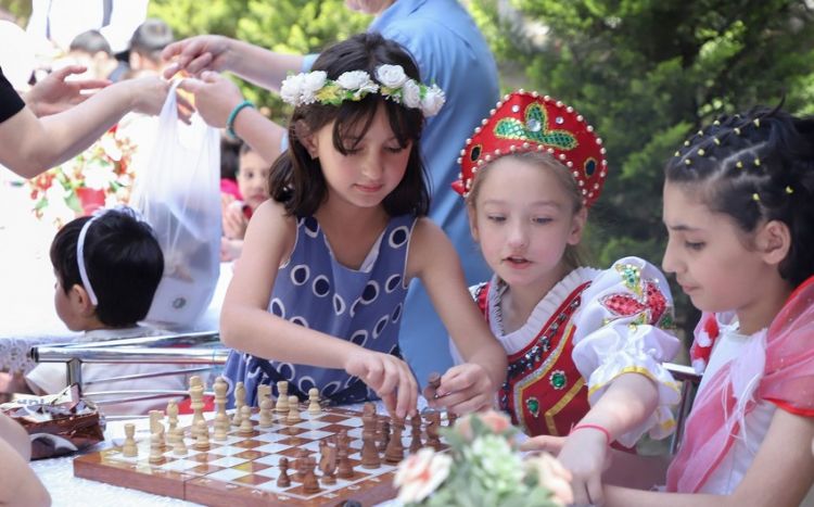 Azərbaycan Şahmat Federasiyası uşaq evini ziyarət edib