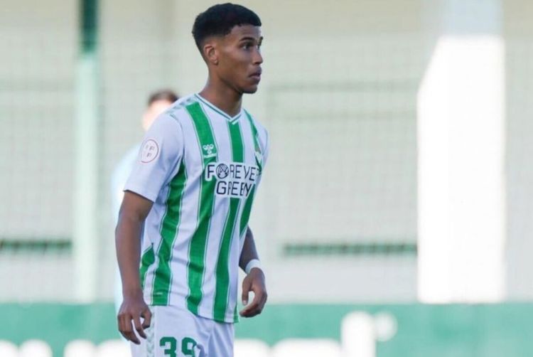 "İnter" 18 yaşlı futbolçu transfer edir